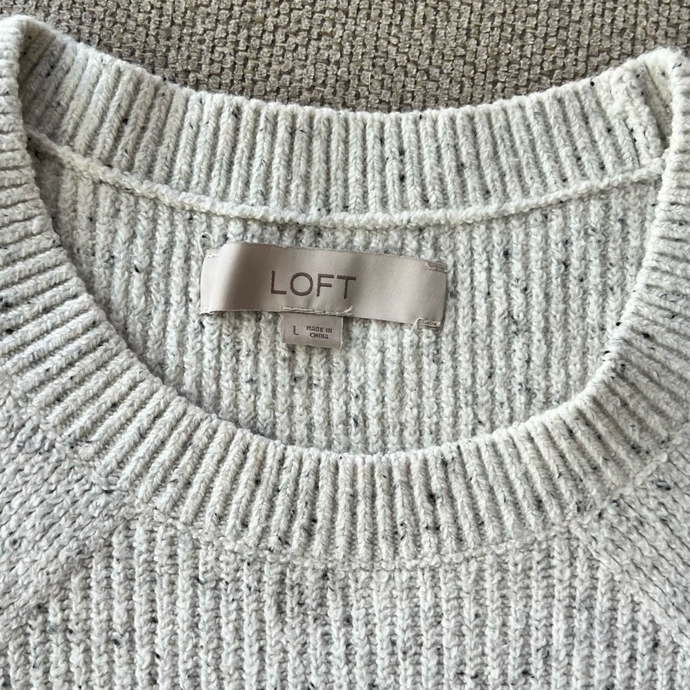 LOFT Gray Crew Neck Sweater with Heathered Texture